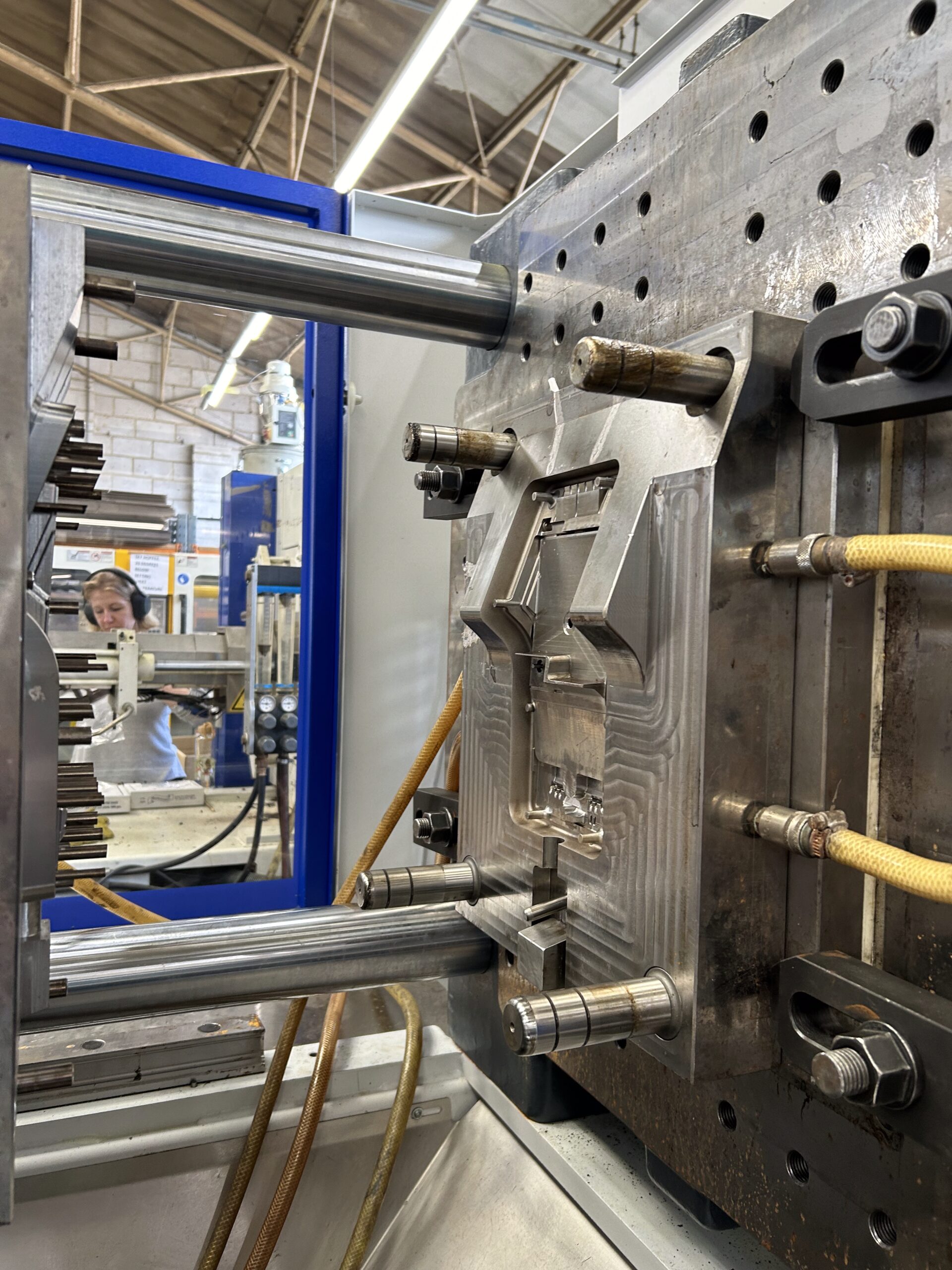 Injection moulding tool in a moulding machine